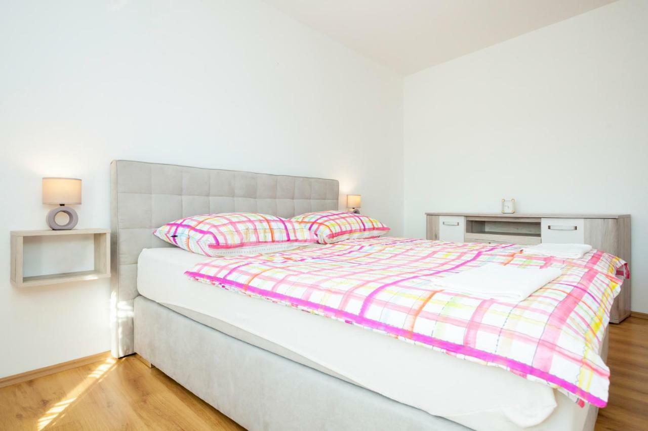 Holiday Apartment Ivica Milohnici Εξωτερικό φωτογραφία