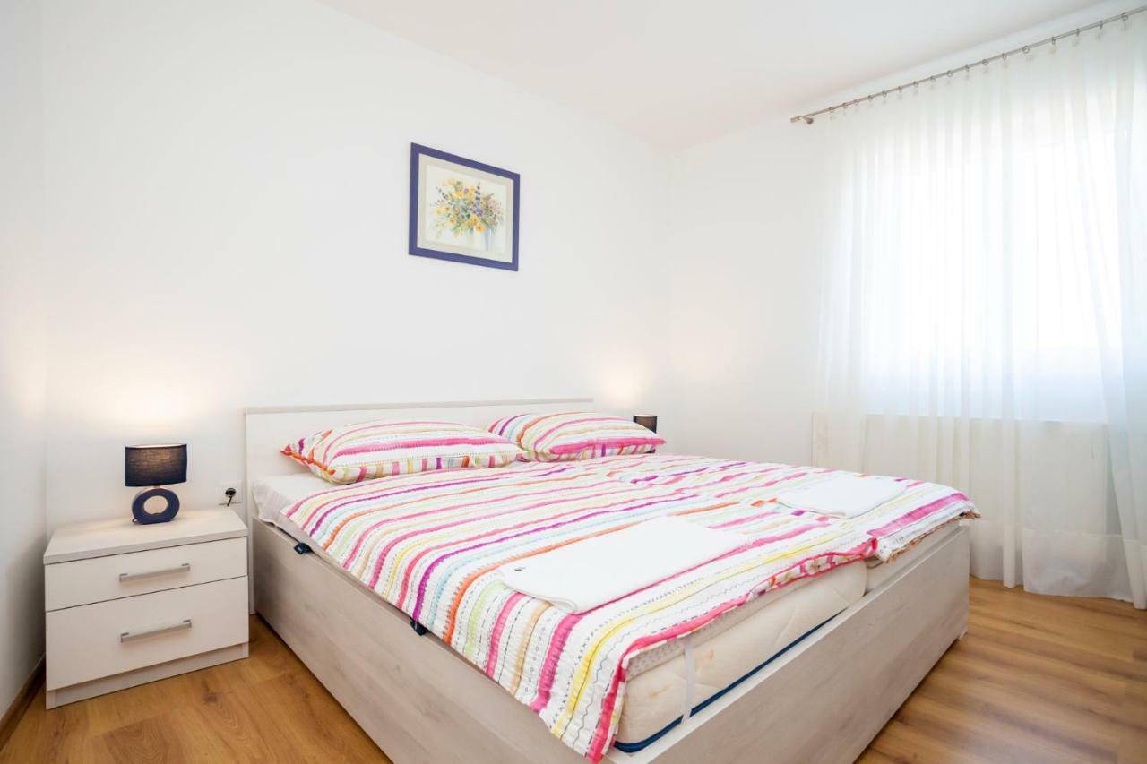 Holiday Apartment Ivica Milohnici Εξωτερικό φωτογραφία